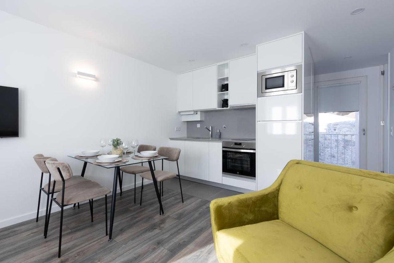 Dona Emilia Guest House & Studio Apartment Building فيانا دو كاستيلو المظهر الخارجي الصورة