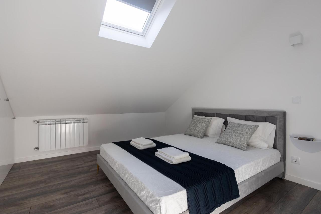 Dona Emilia Guest House & Studio Apartment Building فيانا دو كاستيلو المظهر الخارجي الصورة