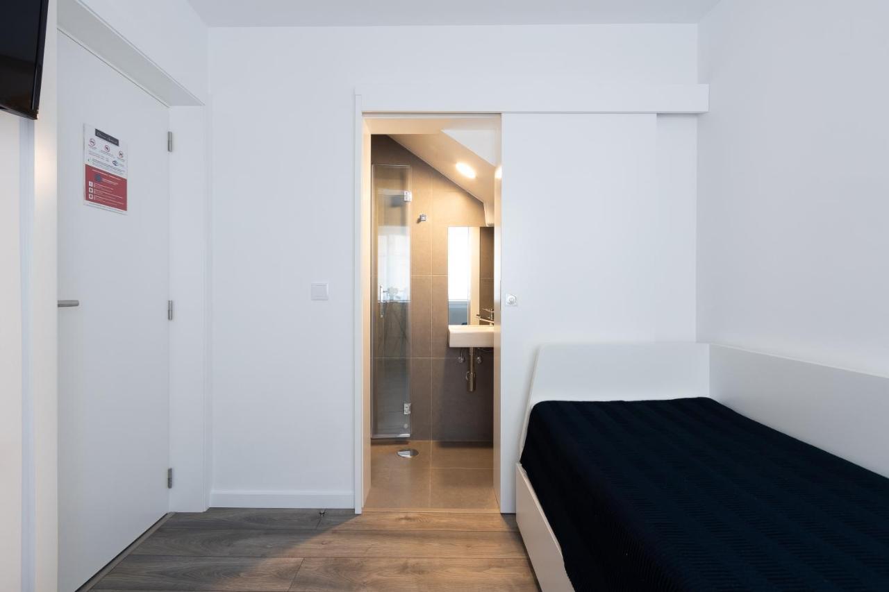 Dona Emilia Guest House & Studio Apartment Building فيانا دو كاستيلو المظهر الخارجي الصورة