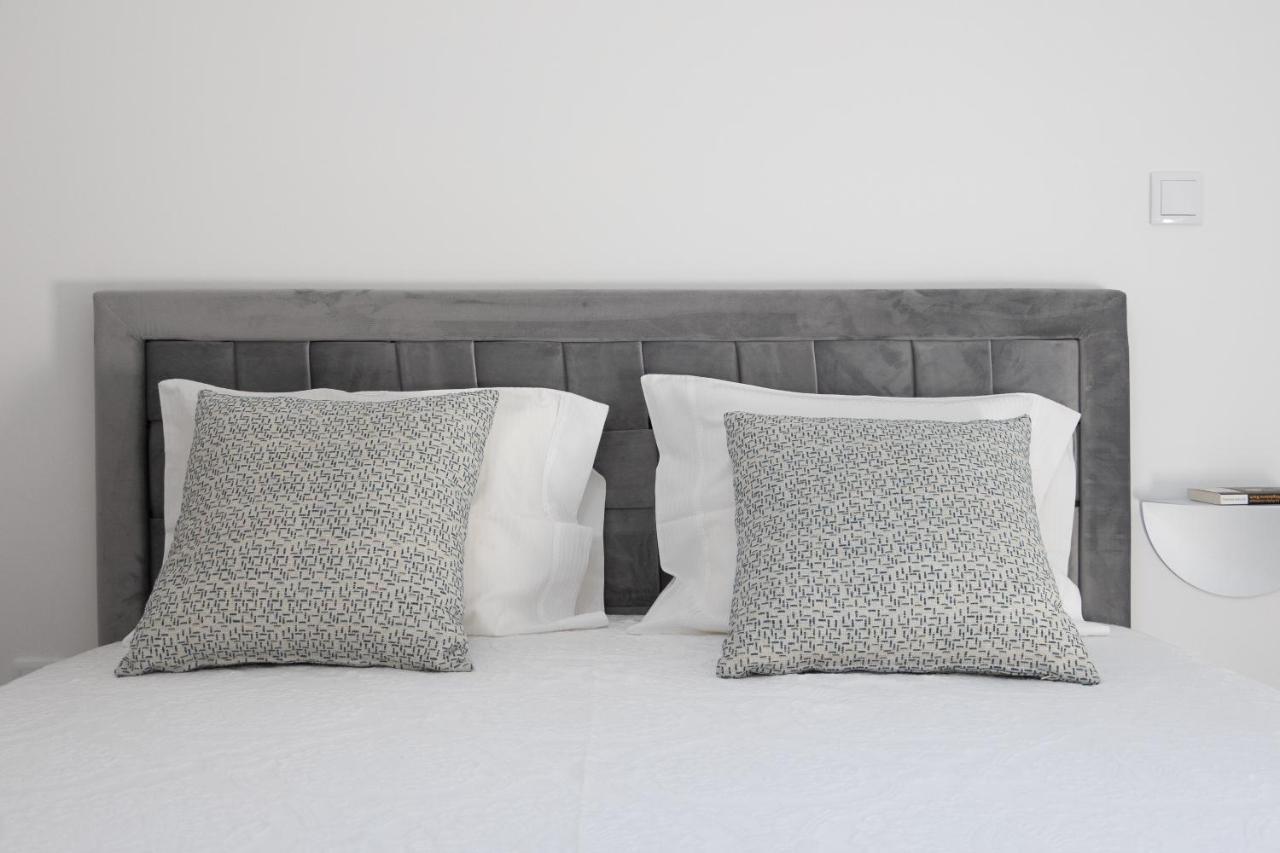 Dona Emilia Guest House & Studio Apartment Building فيانا دو كاستيلو المظهر الخارجي الصورة