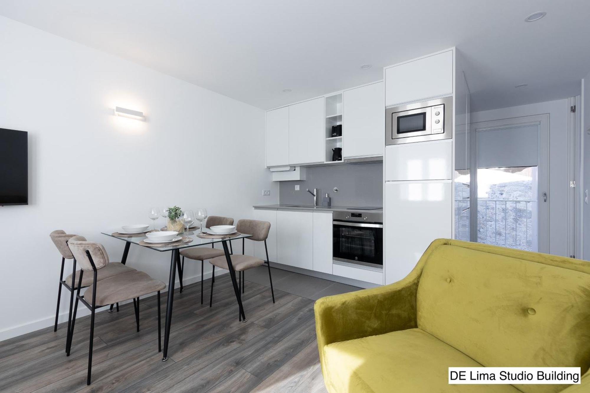 Dona Emilia Guest House & Studio Apartment Building فيانا دو كاستيلو المظهر الخارجي الصورة