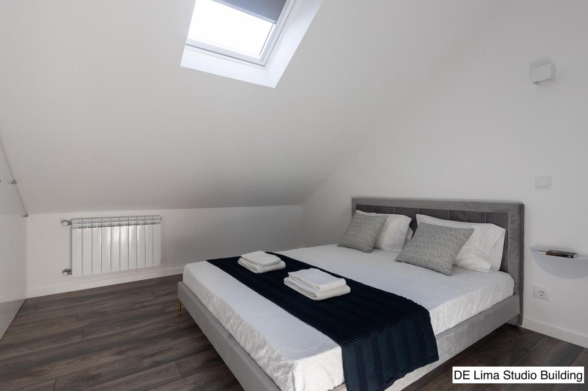 Dona Emilia Guest House & Studio Apartment Building فيانا دو كاستيلو المظهر الخارجي الصورة