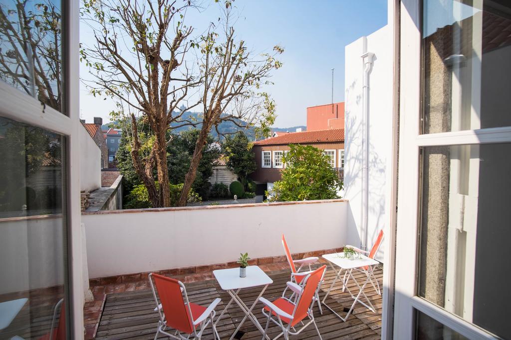 Dona Emilia Guest House & Studio Apartment Building فيانا دو كاستيلو المظهر الخارجي الصورة