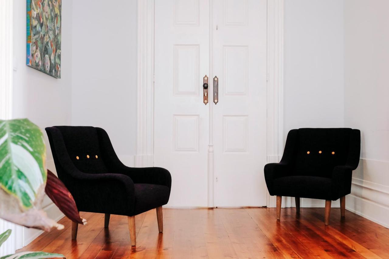 Dona Emilia Guest House & Studio Apartment Building فيانا دو كاستيلو المظهر الخارجي الصورة