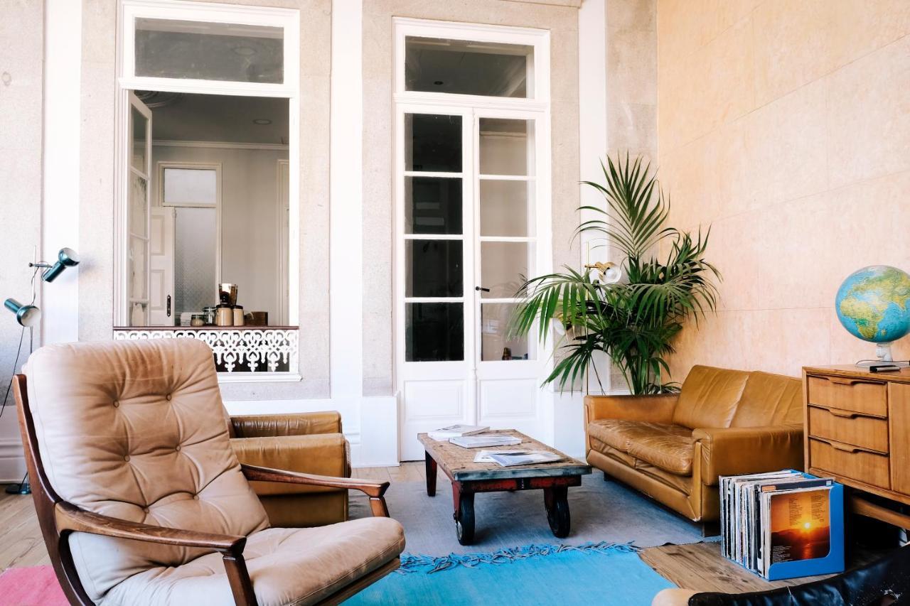 Dona Emilia Guest House & Studio Apartment Building فيانا دو كاستيلو المظهر الخارجي الصورة